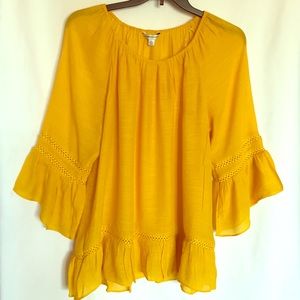 Counterparts NWOT 🌞Yellow Bell sleeve Spring Top